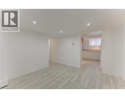 67 LOUISA Street - 27