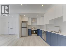 67 LOUISA Street - 33