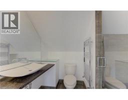 67 LOUISA Street - 37