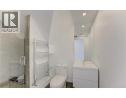 67 LOUISA Street - 40