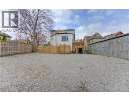 67 LOUISA Street - 44