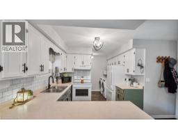 45 WILLOW Drive - 13