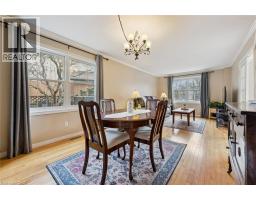 14 ROBERTSON Crescent - 10