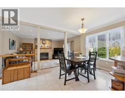 14 ROBERTSON Crescent - 13