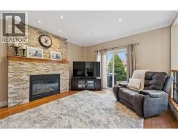 14 ROBERTSON Crescent - 14