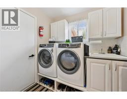 14 ROBERTSON Crescent - 18