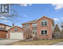 14 ROBERTSON Crescent - 2