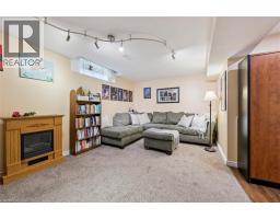 14 ROBERTSON Crescent - 29