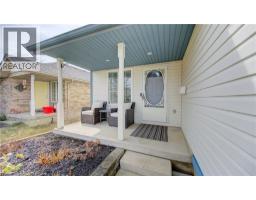 40 CRAWFORD Crescent - 2