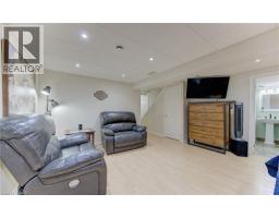 40 CRAWFORD Crescent - 35