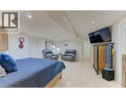 40 CRAWFORD Crescent - 36