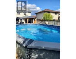 40 CRAWFORD Crescent - 40