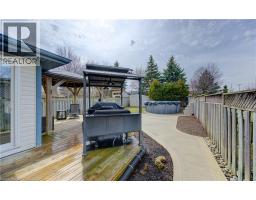 40 CRAWFORD Crescent - 44