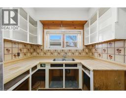 203 BROCK Street - 12