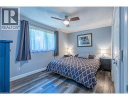 15 DAVIS Street - 17