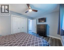 15 DAVIS Street - 18