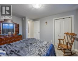 14 LAFAYETTE Street E - 23