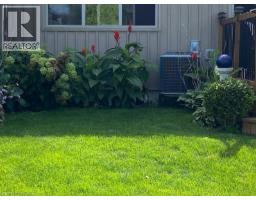 14 LAFAYETTE Street E - 32