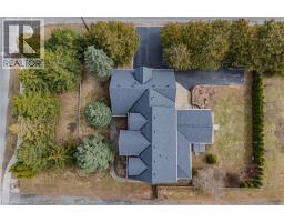 208 VICTORIA Street - 2