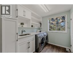 208 VICTORIA Street - 24