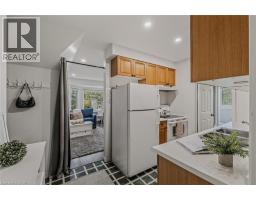 208 VICTORIA Street - 30