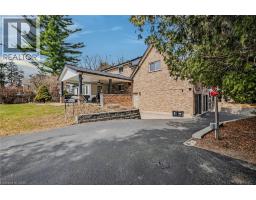 208 VICTORIA Street - 45