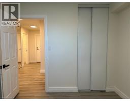 60 DONLY Drive S UnitNo. 109 - 15