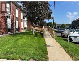 60 DONLY Drive S UnitNo. 109 - 22