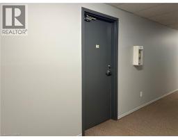 60 DONLY Drive S UnitNo. 109 - 3