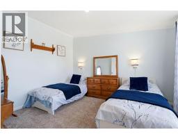 20 HICKORY HOLLOW - 26