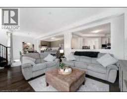 19 MALCOLM Crescent - 18