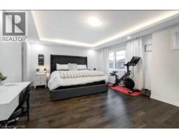 19 MALCOLM Crescent - 26