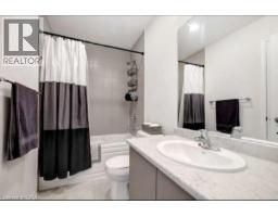 19 MALCOLM Crescent - 34