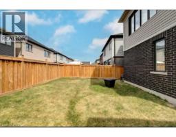 19 MALCOLM Crescent - 37