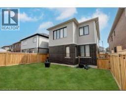 19 MALCOLM Crescent - 40