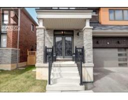 19 MALCOLM Crescent - 42