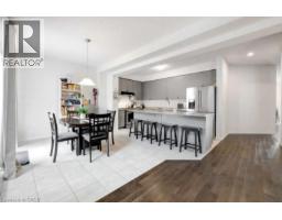 19 MALCOLM Crescent - 9