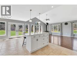 70 GOVERNORS Road E - 19