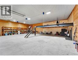 70 GOVERNORS Road E - 32