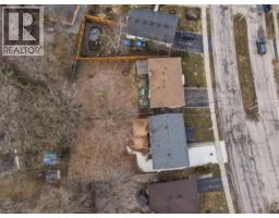 627 GLEN FORREST Boulevard - 45