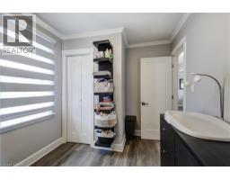 6 LYNDHURST Street - 18