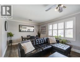 6 LYNDHURST Street - 7