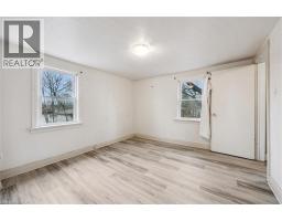 16 BERGEY Street - 32