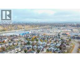 133 WAKE ROBIN Drive - 30