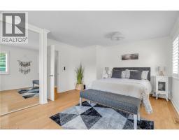 4 COLONIAL Drive - 31