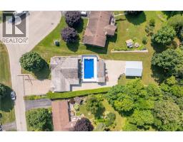 4 COLONIAL Drive - 4