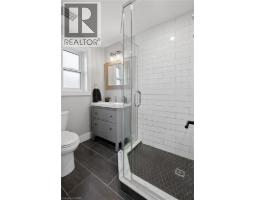 17 BARCLAY Avenue - 18