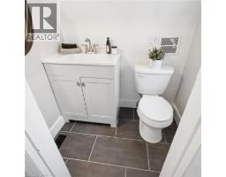 17 BARCLAY Avenue - 23