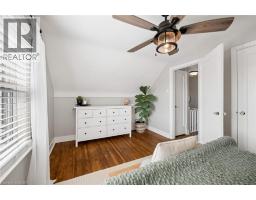 17 BARCLAY Avenue - 26