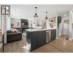 17 BARCLAY Avenue - 3